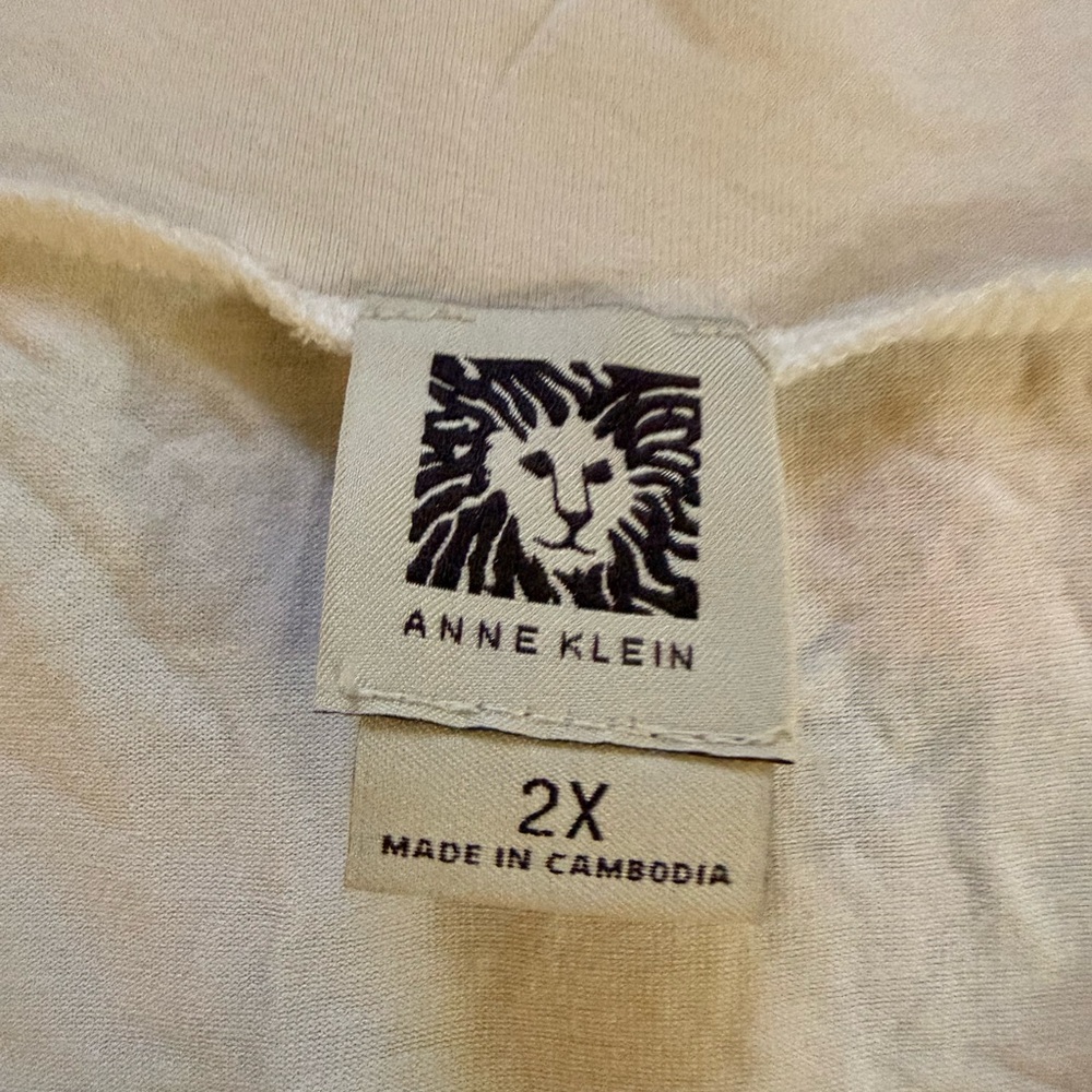 Anne Klein Elegant White Blouse - Picture 2 of 3